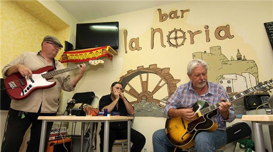 Blues in Bar La Noria